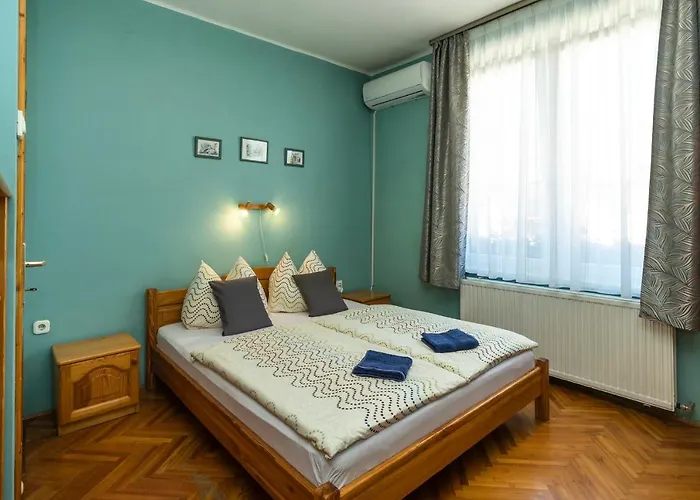 Bed & Breakfast Cecey Vendeghaz