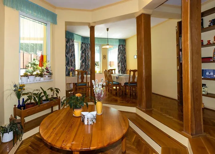 Cecey Vendeghaz Bed & Breakfast Eger