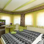 Frühstückspension Cecey Vendeghaz 3*