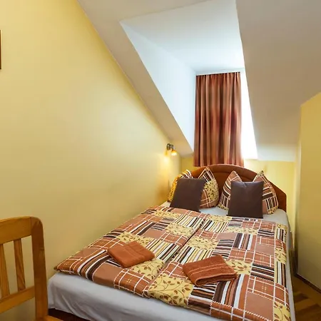 Cecey Vendeghaz Nocleg ze śniadaniem