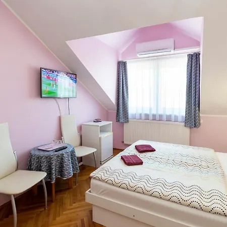 Cecey Vendeghaz Eger